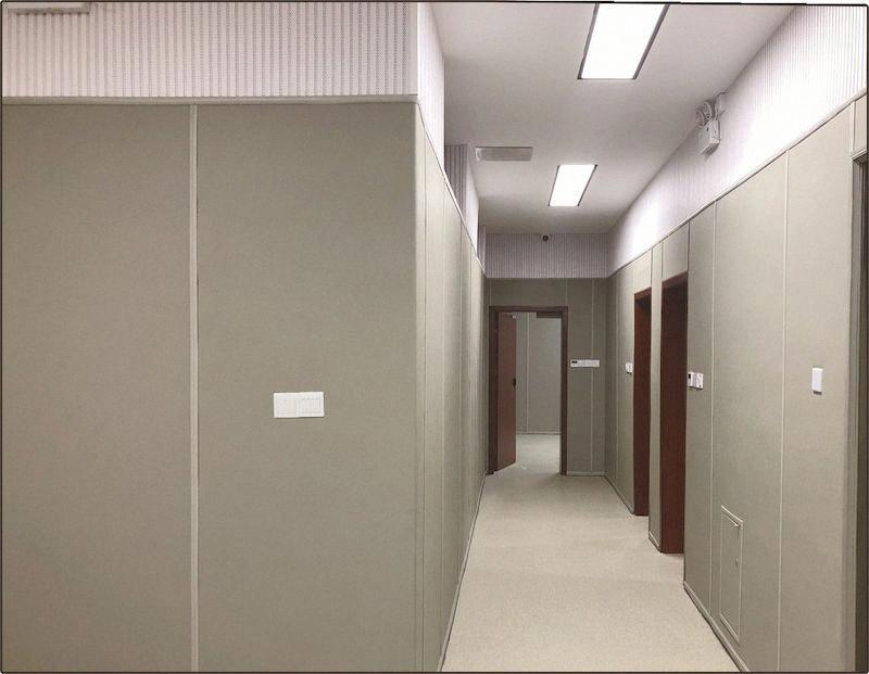 槽木吸音板做天花：景麗倫為您解析其優(yōu)勢與適用性